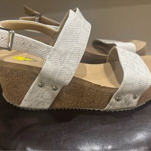 Volatile White and Tan Wedge Sandals with Textured Straps